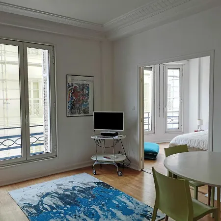 Andre Apartment *