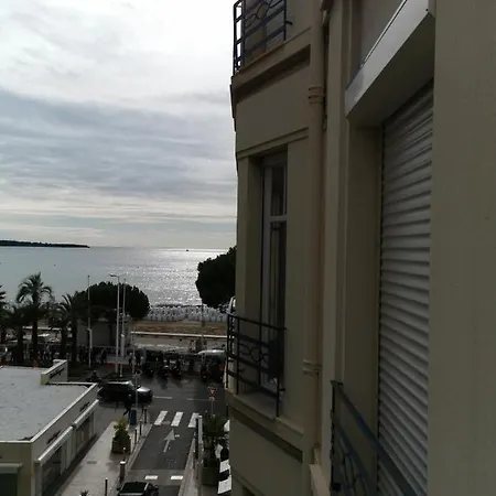 Andre Apartment